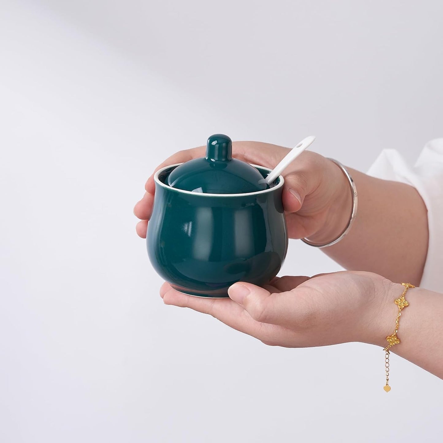 Ceramic Sugar Bowl with Lid and Spoon, Green Porcelain Sugar Salt Pepper Storage Jar, 8 Ounces