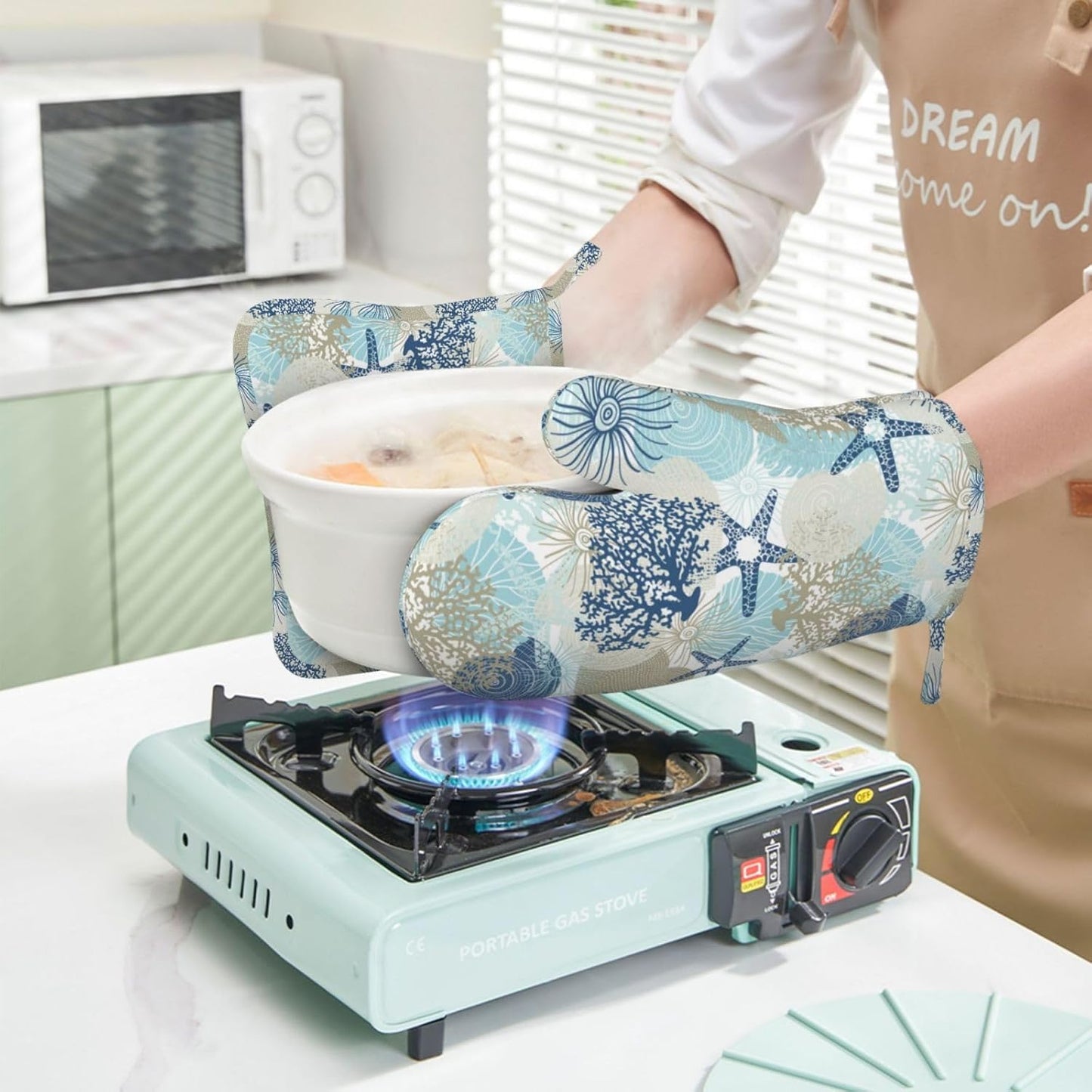 Nautical Coastal Oven Mitts and Pot Holders Set of 4 Silicone Starfish Seashell Coral Algae Beach Themed Blue Kitchen Mitten Gloves Potholders Set Oven Gloves Hot Holders for BBQ