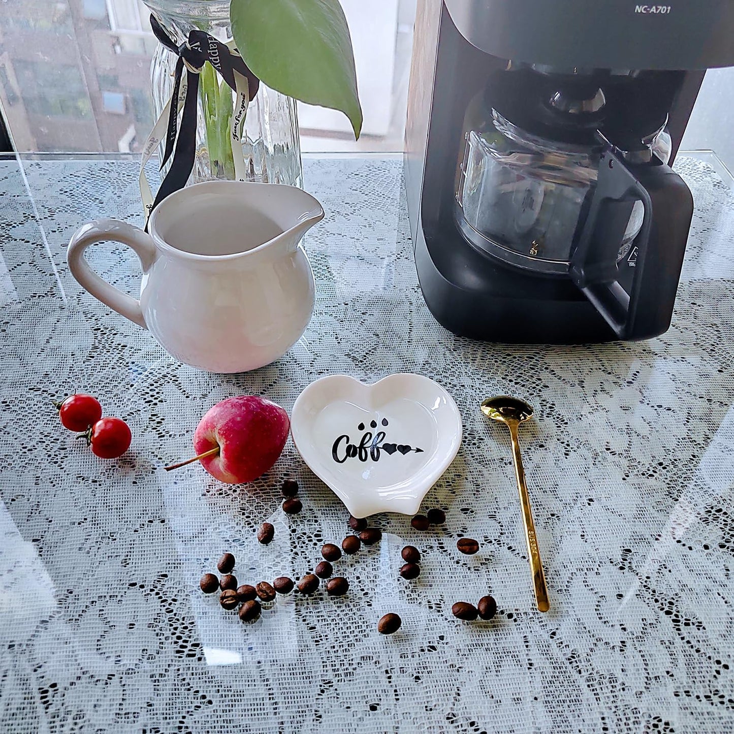 Heart-shaped Coffee Spoon Rest, Mini Coffee Spoon Holder, Coffee Stirrers, Teaspoon, Bar Spoon Rest, Coffee Bar Accessories (Ture white+Gold Spoon)