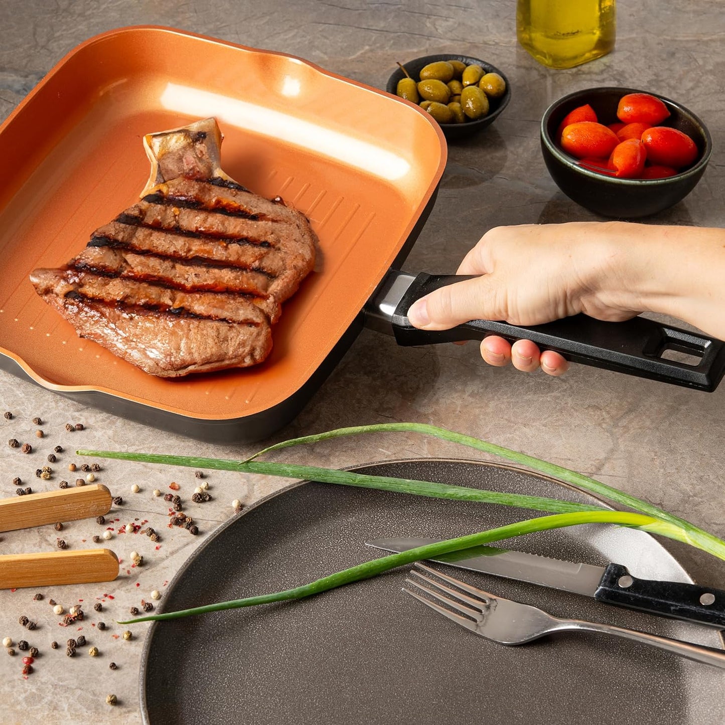 Moss & Stone Square Grill Pan For Indoor Cooking, 9.5In Frying Pan Copper Non-Stick Saute Fry Pan, Induction Copper Pan for Meats & Vegetables, Aluminum Griddle Nonstick Stove Top Grill Pan