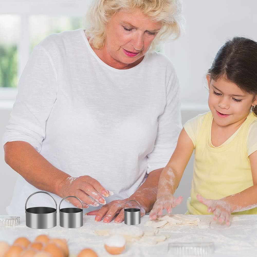 5 Pieces Cookie Cutters Round Cutters Stainless Steel Biscuit Cutter with Handle in Graduated Sizes Round Shape Molds