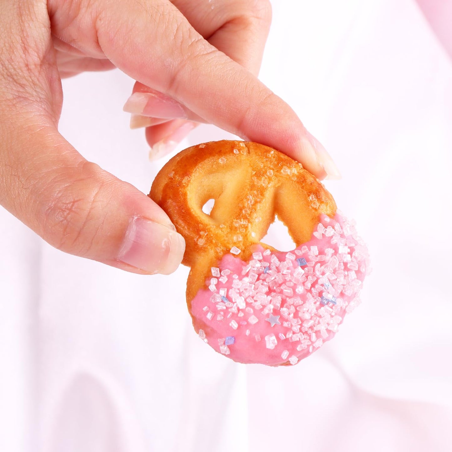 White Sanding Sugar Edible Silver Glitter Stars Mix, Edible Sugar Sprinkles for Cake Decorating, Sparkling Edible Sanding Sugar for Cupcake Toppers Cookie Decorations For Wedding Party Celebrations 3.5oz (mermaid)