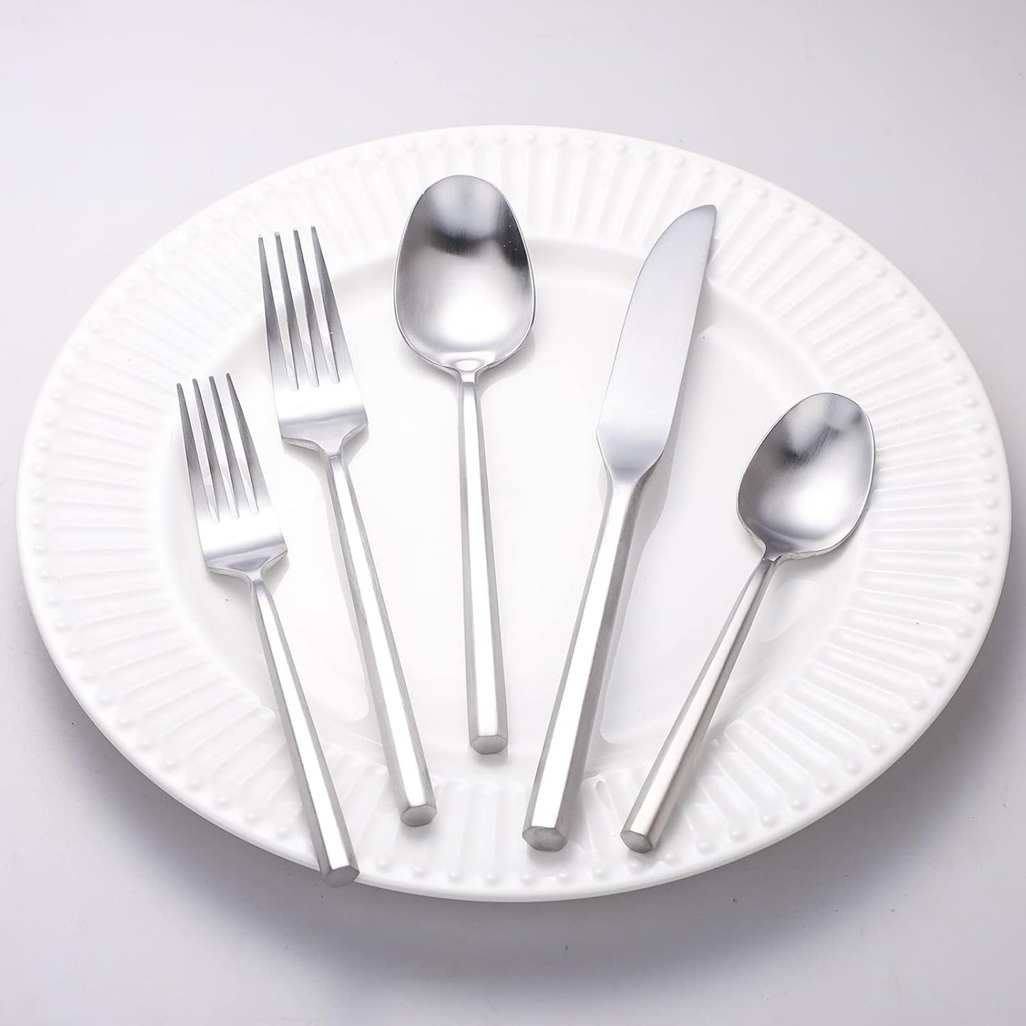 Matte Silverware Set Silver Flatware Set with Hexagon Handle 20 Pieces 18/0 Stainless Steel Cutlery Set Wedding Housewarming Gift Service for 4 (Matt silver)