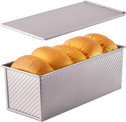 CHEFMADE Loaf Pan with Lid,Commercial Pullman Bread Pan 2.2Lb Dough Capacity,Non-Stick Bakeware Carbon Steel Bread Toast Mold with Cover for Baking Bread (Champagne Gold)