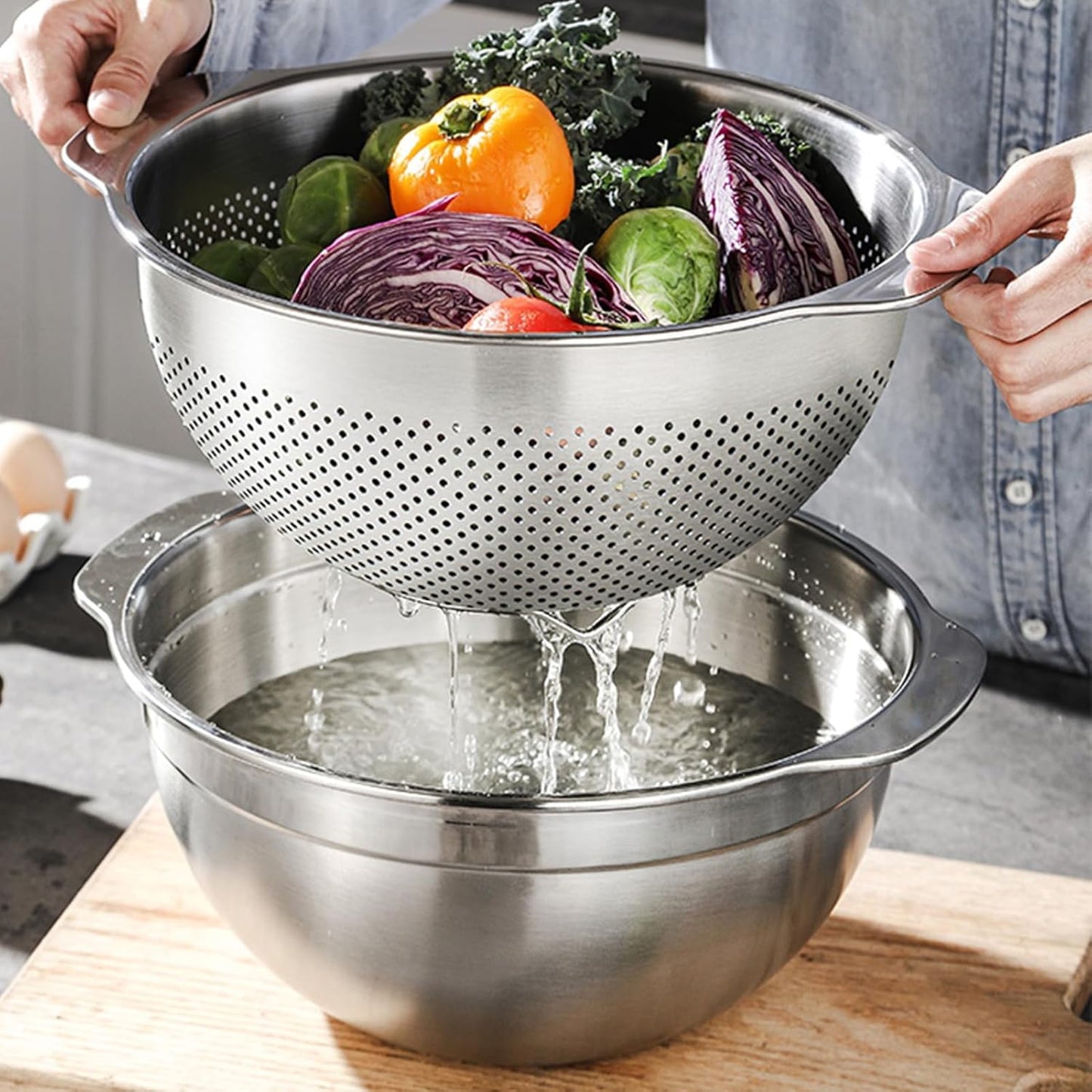 18/8 Stainless Steel Microwell Colander, 5QT Large Capacity with Handle Kitchen Food Strainer Basket for Washing Vegetables, Fruits, Rice, and Pasta (primary colour, 5QTColander+5QT Mixing bowl)