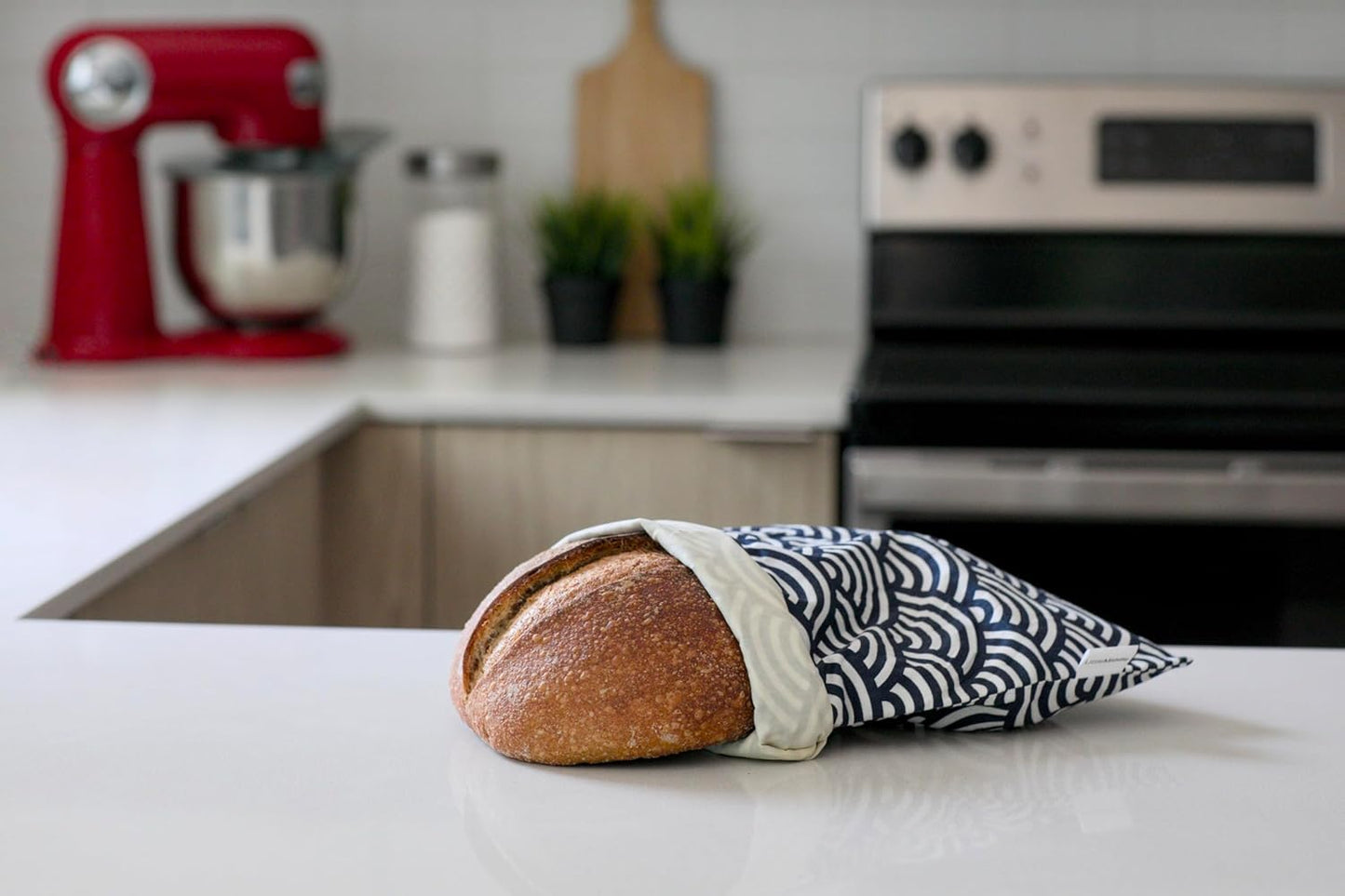 2 XL Beeswax Bread Bags for Homemade Sourdough, Produce, Sandwiches & Lunchbox Use - Reusable Bread Storage Bags, Washable (2-Pack)