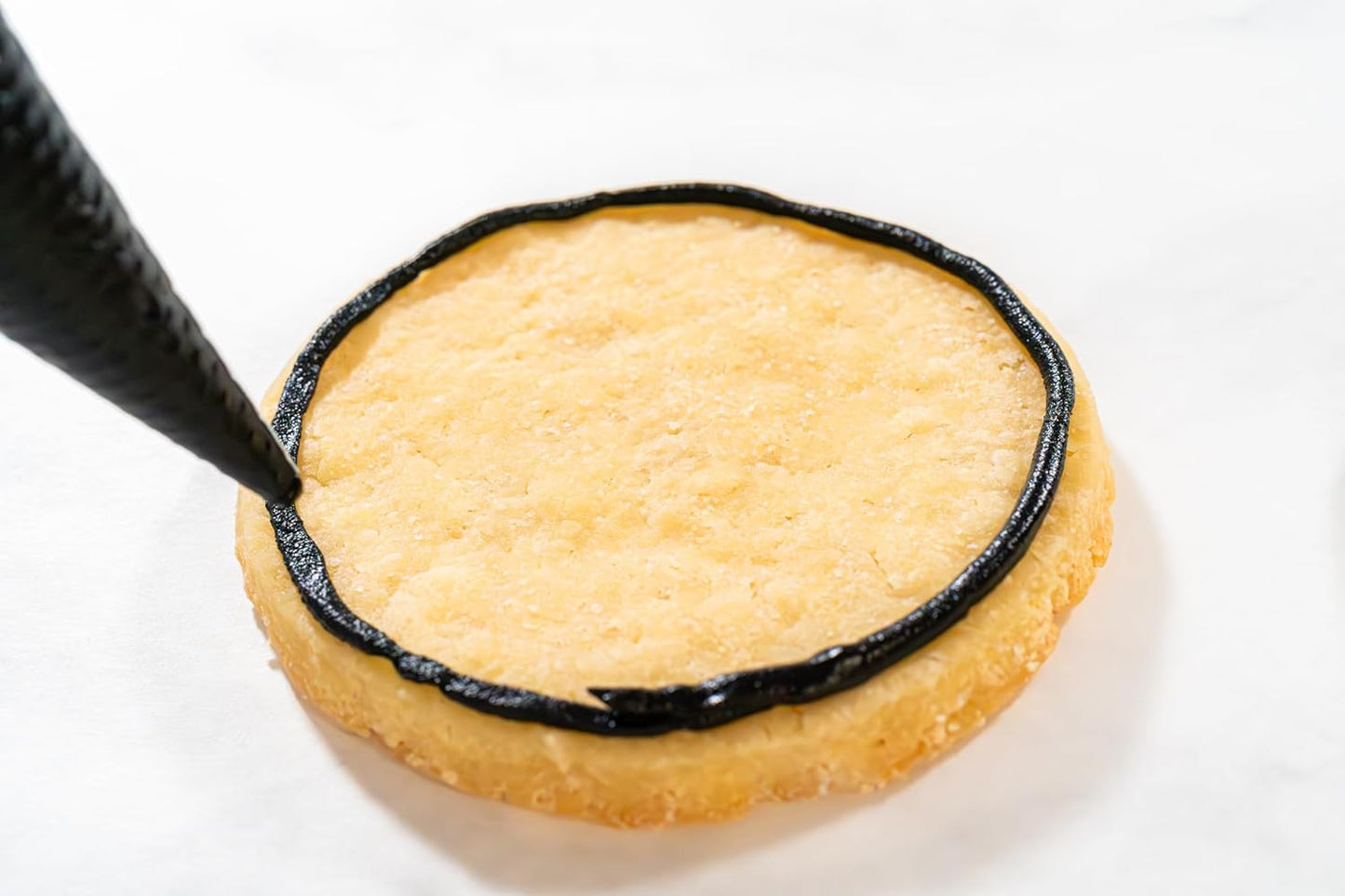 Bakerpan Black Royal Icing Mix for Decorating Cookies and Cakes - 16 Ounces (1 lb) (Made in USA)