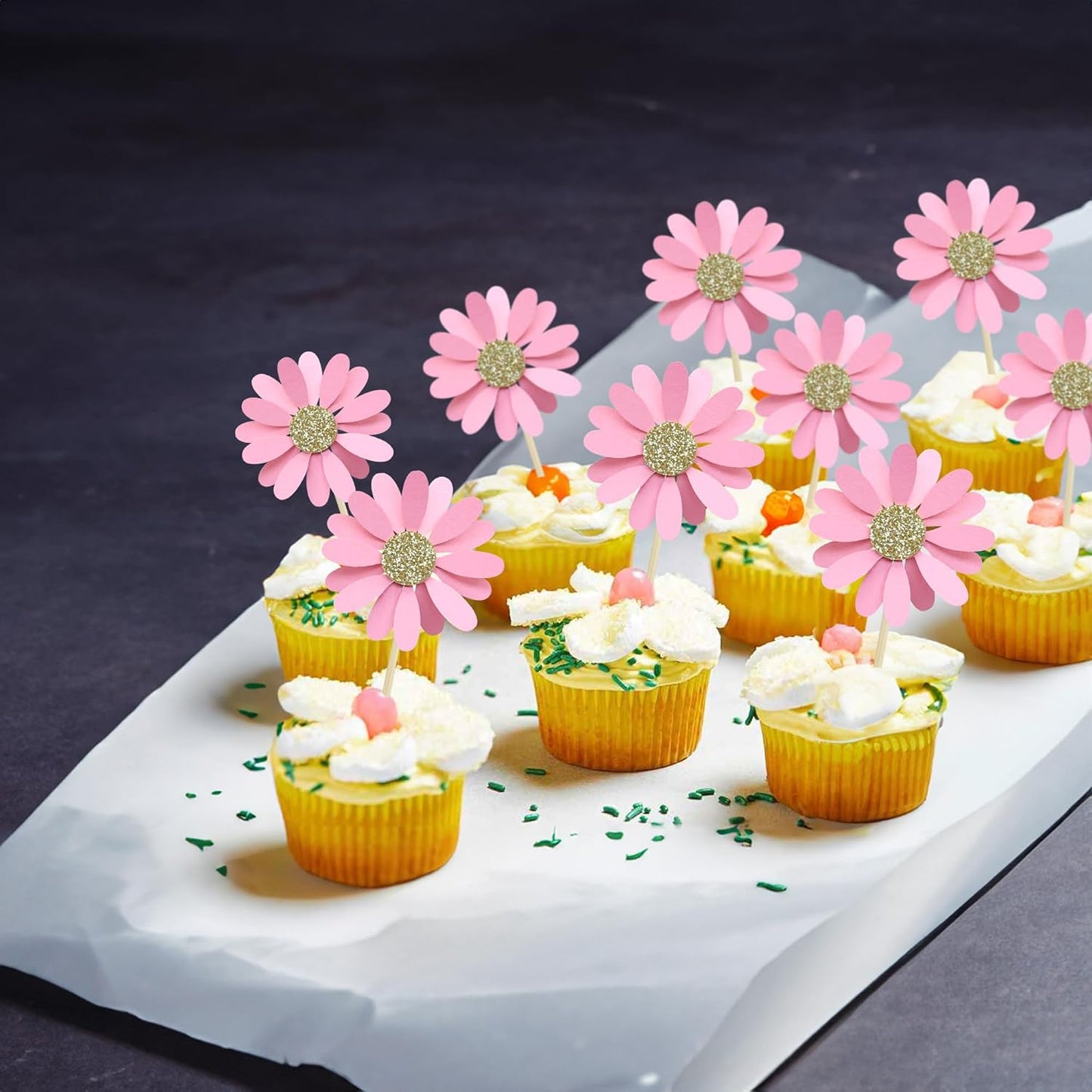 24Pcs Daisy Cupcake Toppers Flower Cake Topper Decorations Daisy Cake Decorations Chrysanthemum Cupcake Toppers Spring Daisy Flower Cake Picks for Birthday Wedding Supplies Light Pink