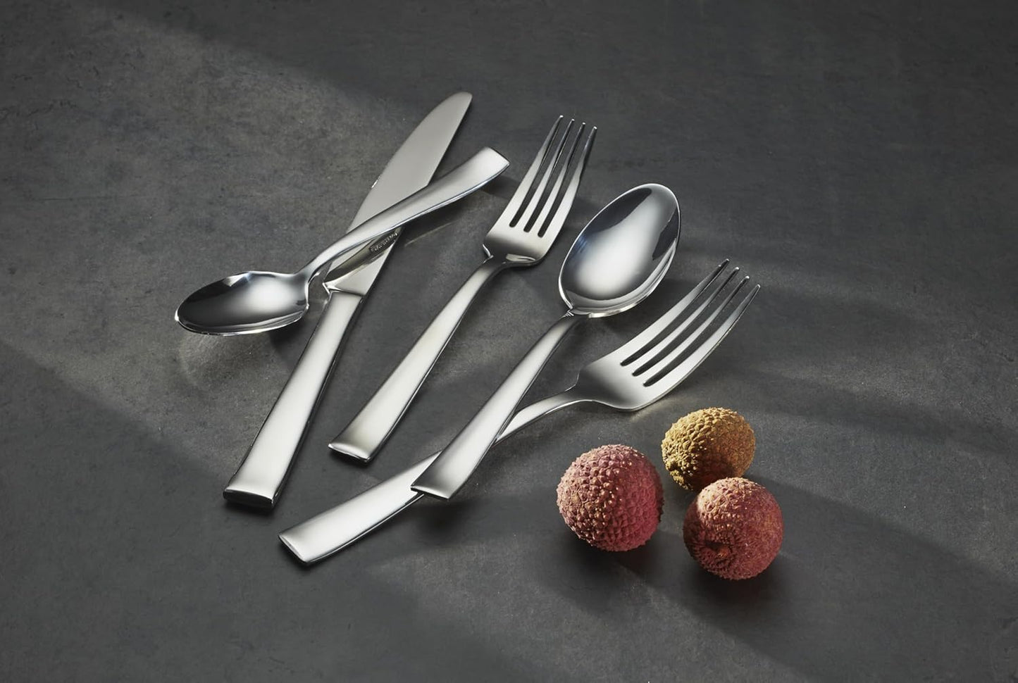 Oneida H147020A Monolith 20 Piece Everyday Flatware, 18/0 Stainless Steel, Silverware Set (Service for 4)