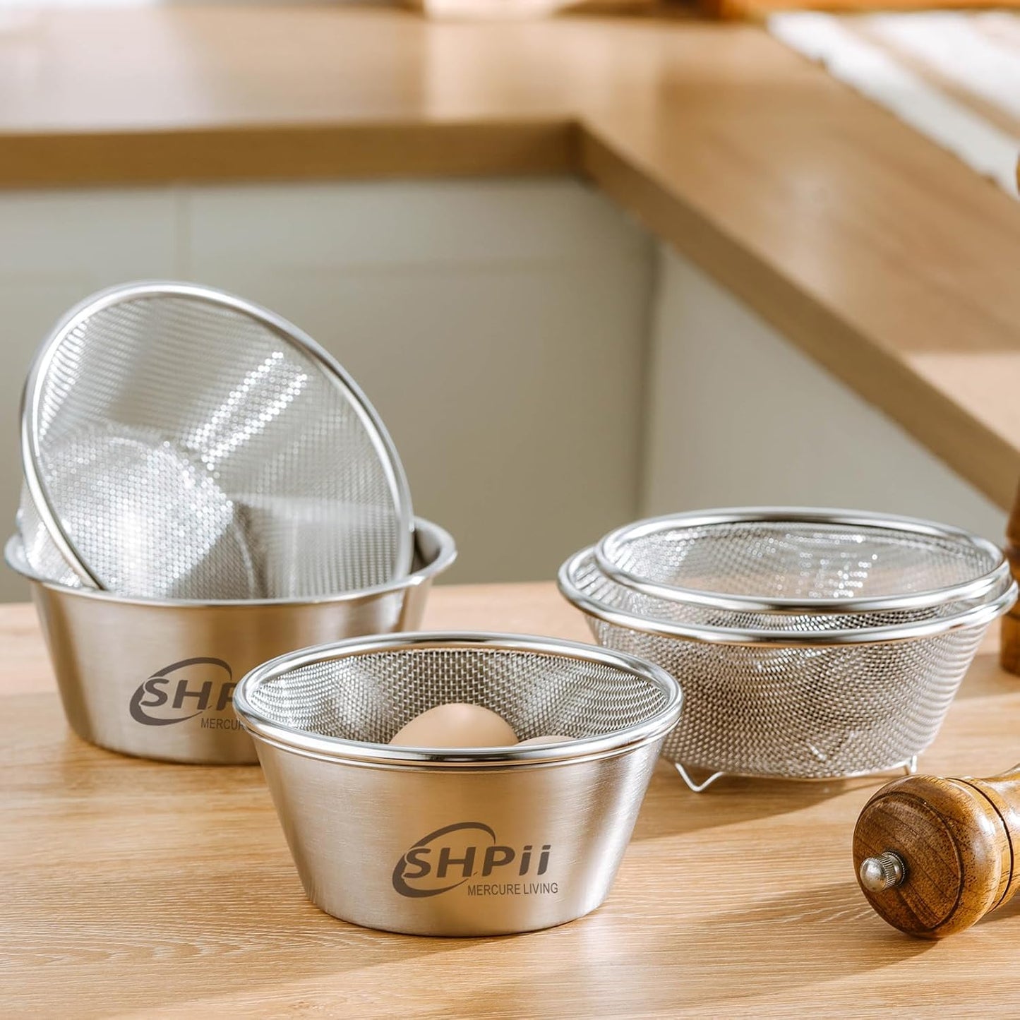 2 Piece Mini 304 Stainless Steel Colander with Mixing Bowl, Kitchen Cooking, Washing Fruits and Vegetables, Back of House Preparation (600ML)