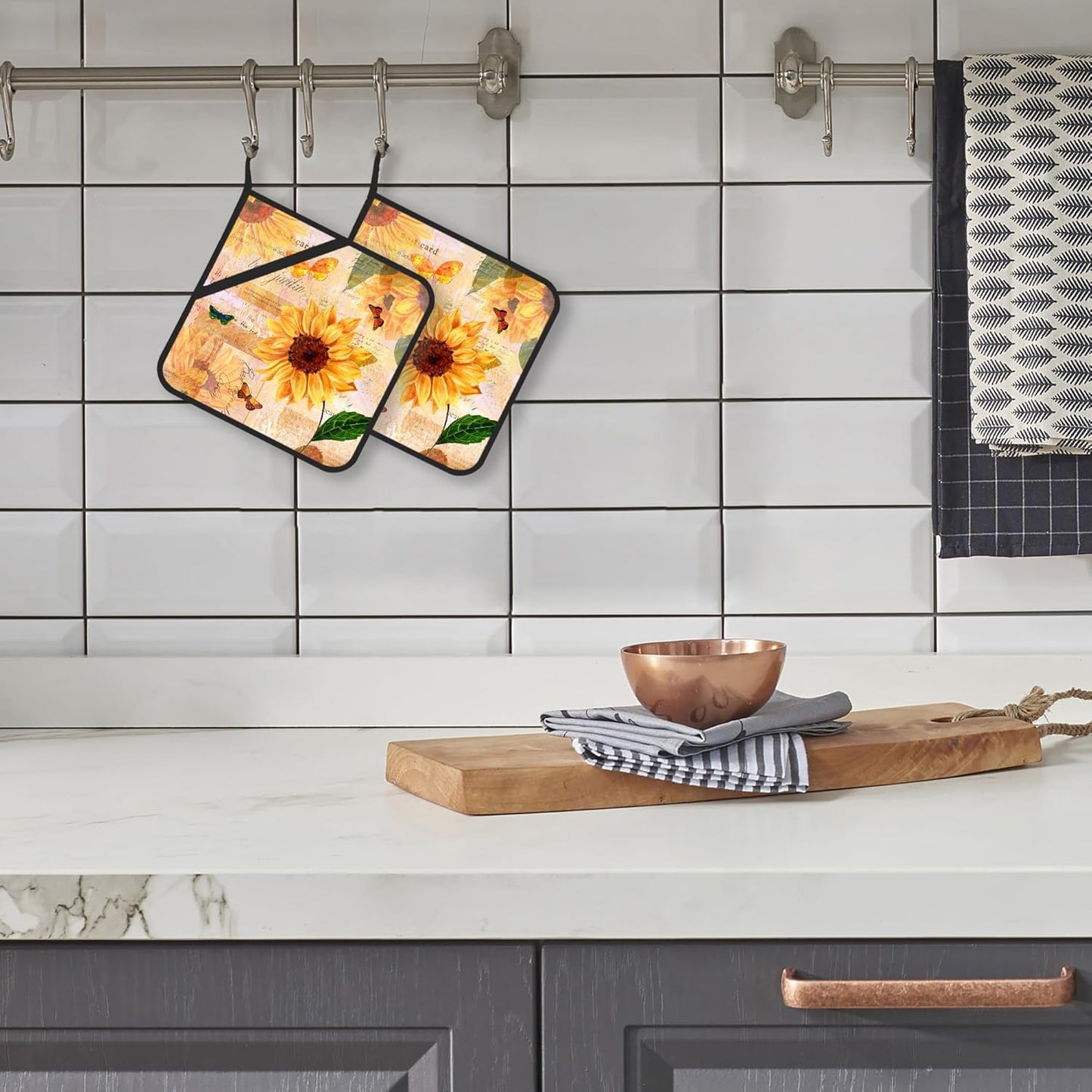 Pot Holder Set of 2,Vintage Sunflower Retro Kitchen Heat Resistant Potholder for BBQ Cooking Baking,Food Hot Pat for Women Men Kitchen Wear