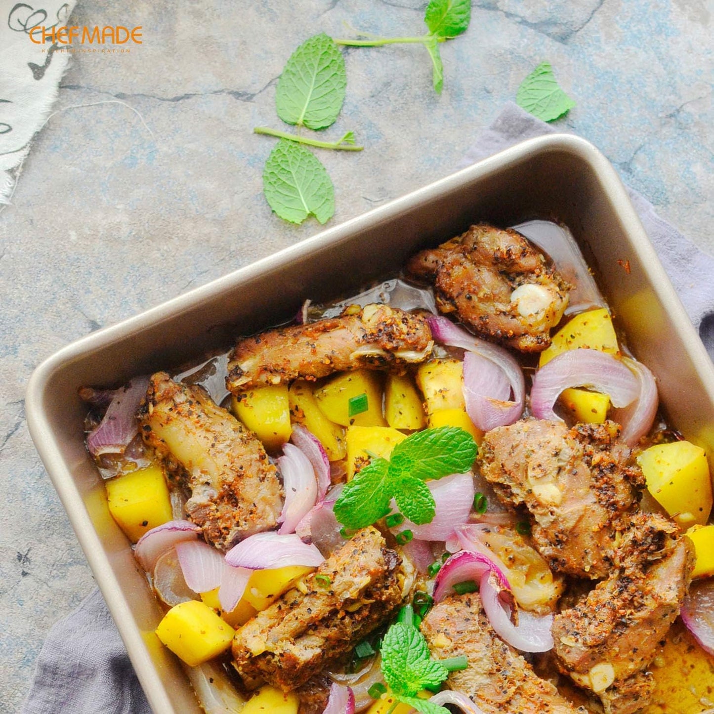 CHEFMADE 9-Inch Square Cake Pan, Non-Stick Deep Dish Bakeware for Oven Baking (Champagne Gold)