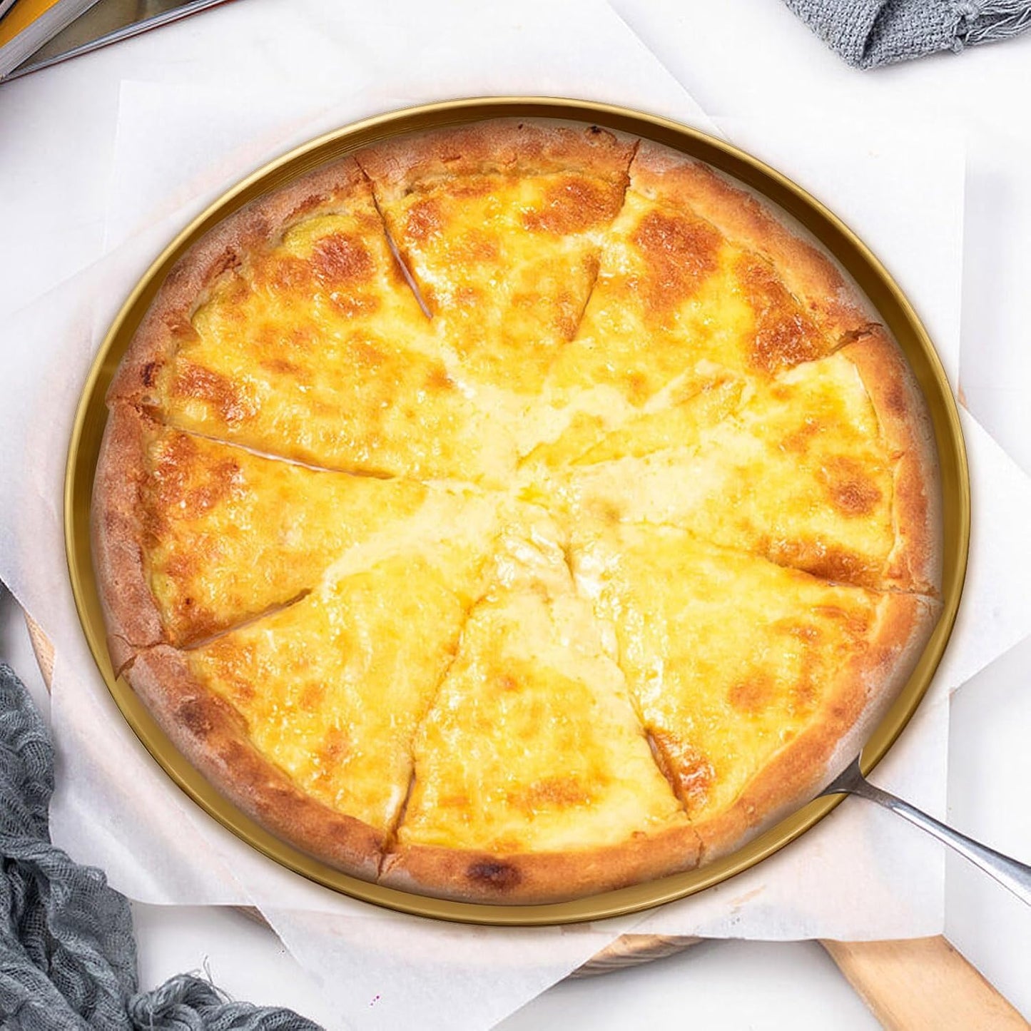 13.5 Inch Stainless Steel Pizza Pan Set of 4, Commercial Grade Restaurant Pizza Tray, Heavy Duty & Warp-Resistant for Oven, Grill & Party - Dishwasher Safe Baking Sheet