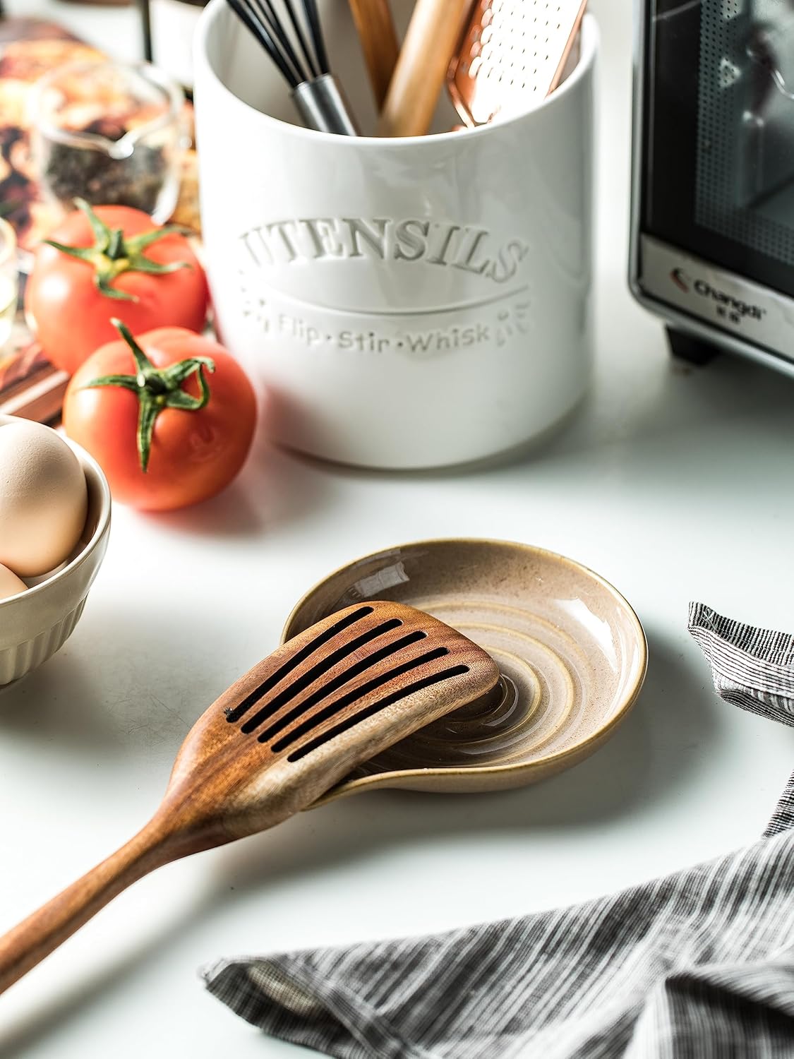 Spoon Holder, Porcelain Cooking Spoon Rest for Stove Top, Large Utensil Rest for Spoons, Ladles, Tongs, Spatula or Kitchen Counter Farmhouse Cooking, Coffee Bar Accessories, 5 Inches (Brown)