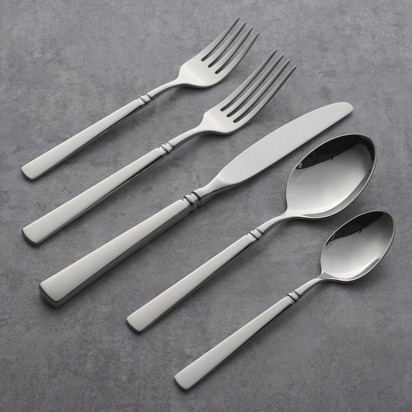 Oneida Easton Fine Flatware Teaspoons, Set of 4 , 18/10 Stainless Steel, Silverware Set, Dishwasher Safe