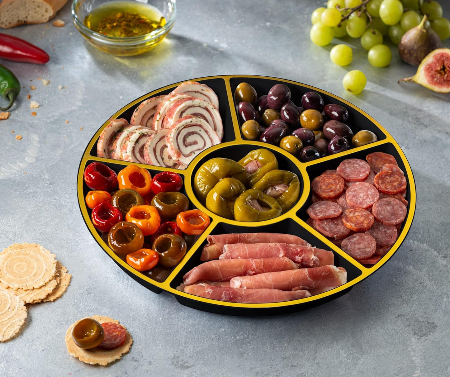 Plasticpro 6 Sectional Round Plastic Serving Tray/Platters Black & Gold Pack of 8