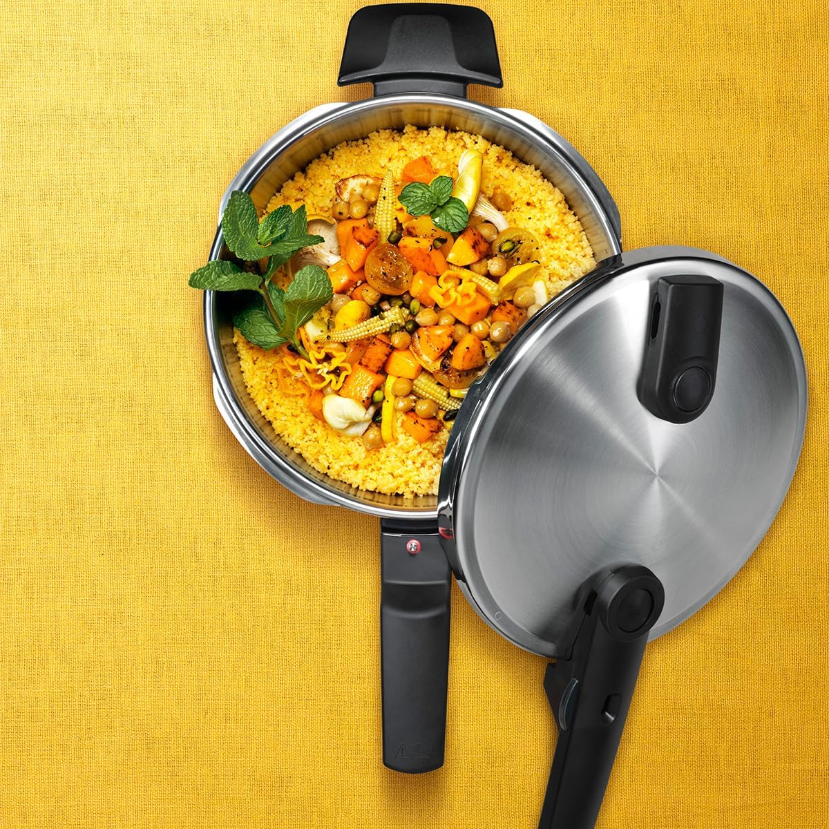 Fissler Vitaquick Premium Pressure Cooker Set, 8.5 Quart and Glass Lid