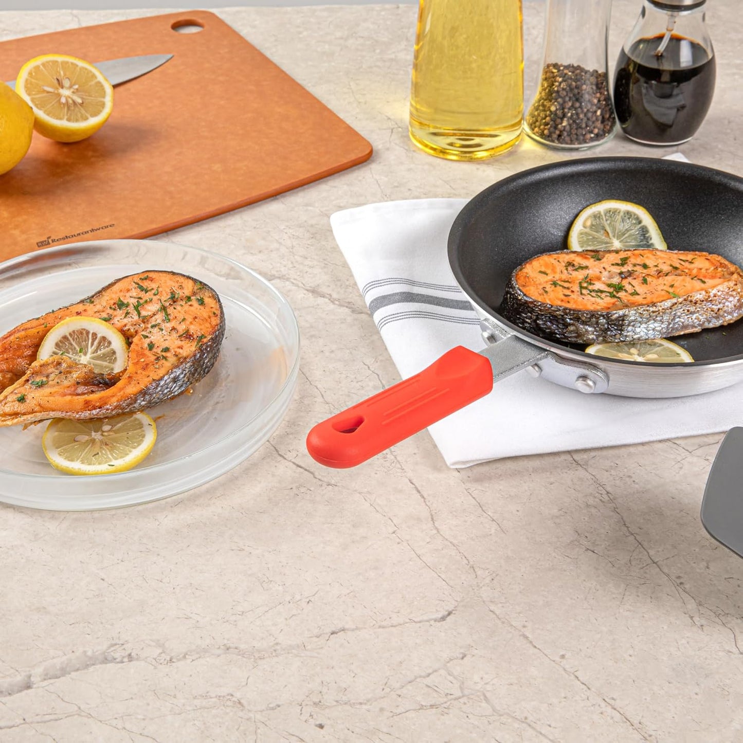 Restaurantware Pan Handle Sleeve 1 Pack Of 4.25" Removable Silicone Pot Handle Holder Fits 8-inch And 9-inch Pans No-Slip Heat-Resistant Dishwashable Red Aluminum Fry Pan Covers for Home Kitchen