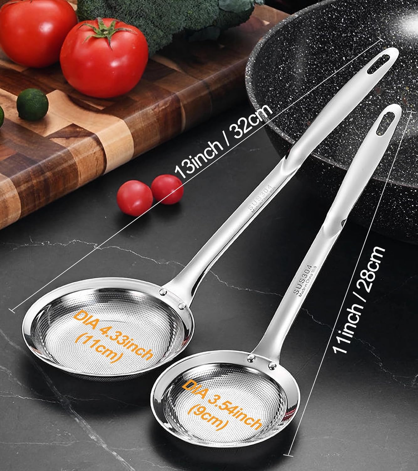 Hot Pot Skimmer Spoon, Fine Mesh Strainer with Long Handle, Broth Foam Filter Ladle for Seafood, Meat and Vegetables (DIA 4.3 Inch)