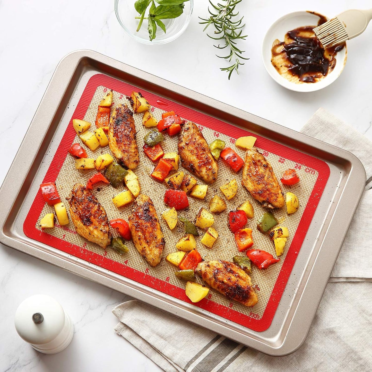 Silicone Baking Mat Set of 6, GUANCI Grade Food Baking mats Non-Stick Reusable Pizza Bakeware Mat for Making Macaroon, Pizza, Cookie, Pastry, Bread, Bun（Red）